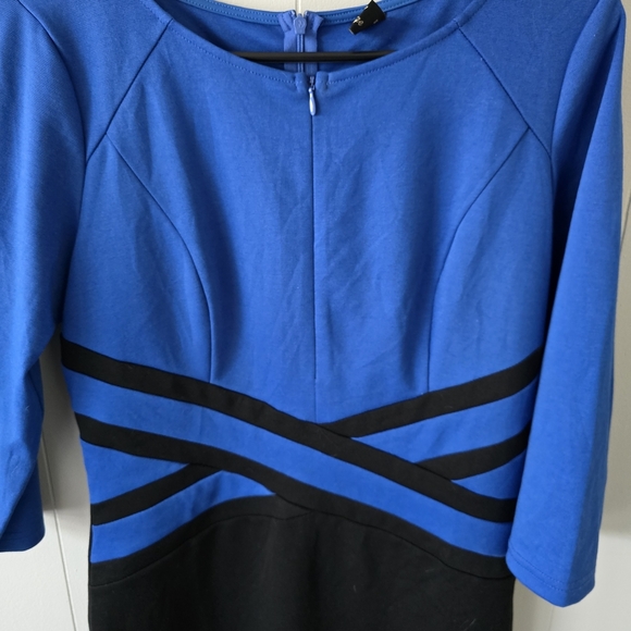 Elegant Blue and Black Women's Dress - Picture 5 of 9